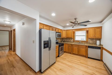 Tiny photo for 4230 Prairie Avenue, Brookfield, IL 60513 (MLS # 12610779)