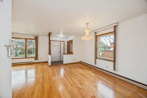 Tiny photo for 4230 Prairie Avenue, Brookfield, IL 60513 (MLS # 12610779)