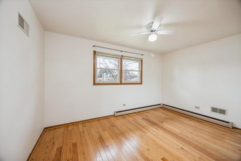 Tiny photo for 4230 Prairie Avenue, Brookfield, IL 60513 (MLS # 12610779)