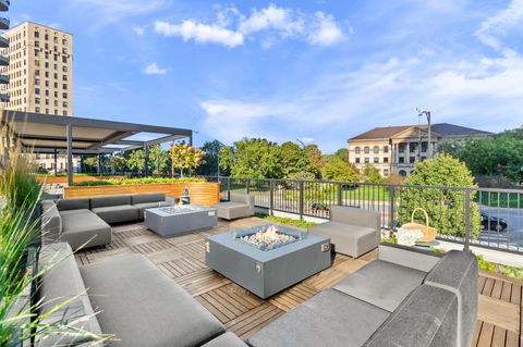 Tiny photo for 2020 N LINCOLN PARK WEST Park #25G, Chicago, IL 60614 (MLS # 12592234)