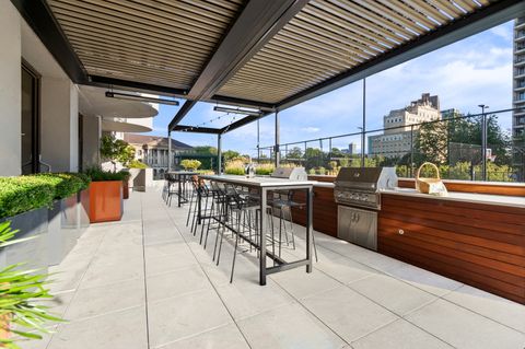 Tiny photo for 2020 N LINCOLN PARK WEST Park #25G, Chicago, IL 60614 (MLS # 12592234)