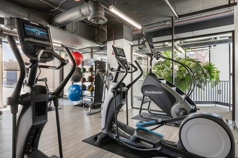 Tiny photo for 2020 N LINCOLN PARK WEST Park #25G, Chicago, IL 60614 (MLS # 12592234)