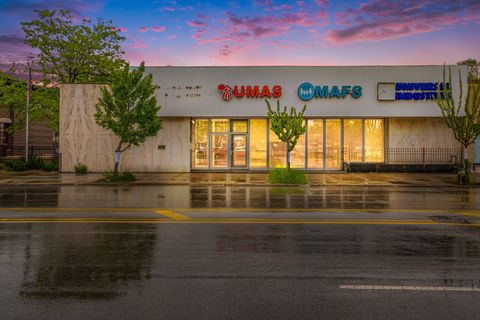 7541 N Western Avenue Chicago IL 60645