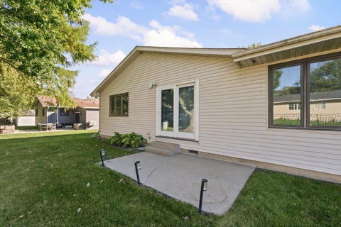 Tiny photo for 104 Surrey Court, Monticello, IL 61856 (MLS # 12785011)
