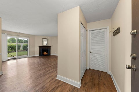 Tiny photo for 861 YOSEMITE Trail #B, Roselle, IL 60172 (MLS # 12762495)