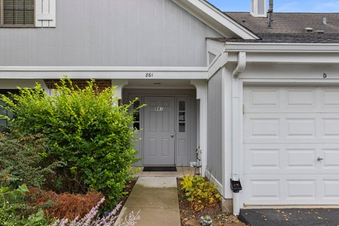 Tiny photo for 861 YOSEMITE Trail #B, Roselle, IL 60172 (MLS # 12762495)