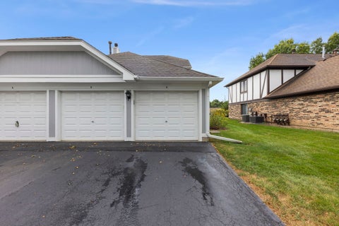 Tiny photo for 861 YOSEMITE Trail #B, Roselle, IL 60172 (MLS # 12762495)