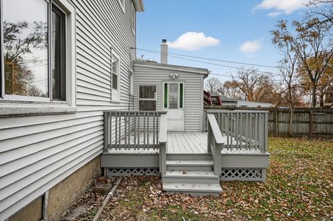 Tiny photo for 2049 N Hawthorne Avenue, Melrose Park, IL 60164 (MLS # 12520998)