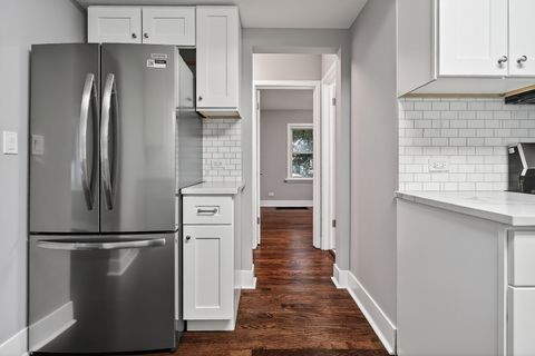 Tiny photo for 2049 N Hawthorne Avenue, Melrose Park, IL 60164 (MLS # 12520998)