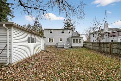 Tiny photo for 2049 N Hawthorne Avenue, Melrose Park, IL 60164 (MLS # 12520998)