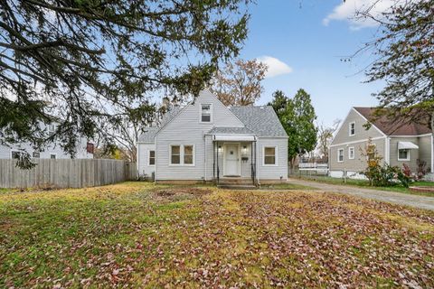 Tiny photo for 2049 N Hawthorne Avenue, Melrose Park, IL 60164 (MLS # 12520998)