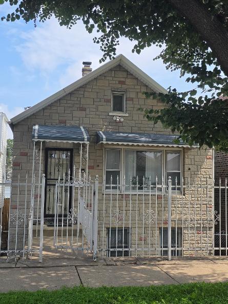 Photo of 3341 S Hamilton Avenue, Chicago, IL 60608 (MLS # 12732495)