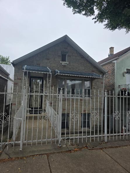 Tiny photo for 3341 S Hamilton Avenue, Chicago, IL 60608 (MLS # 12732495)