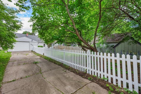 Tiny photo for 604 Rome Avenue, Rockford, IL 61107 (MLS # 12656758)