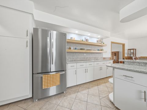 Tiny photo for 10800 S Tripp Avenue, Oak Lawn, IL 60453 (MLS # 12562026)