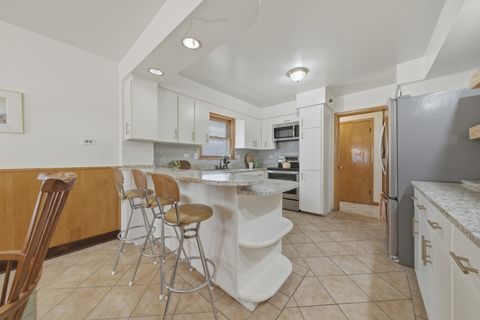 Tiny photo for 10800 S Tripp Avenue, Oak Lawn, IL 60453 (MLS # 12562026)