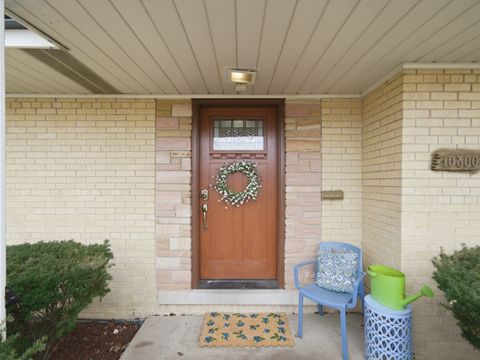 Tiny photo for 10800 S Tripp Avenue, Oak Lawn, IL 60453 (MLS # 12562026)