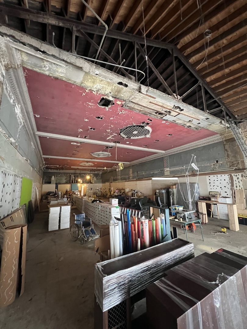 4750 N Milwaukee Avenue