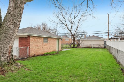 Tiny photo for 16080 Marion Drive, South Holland, IL 60473 (MLS # 12606488)