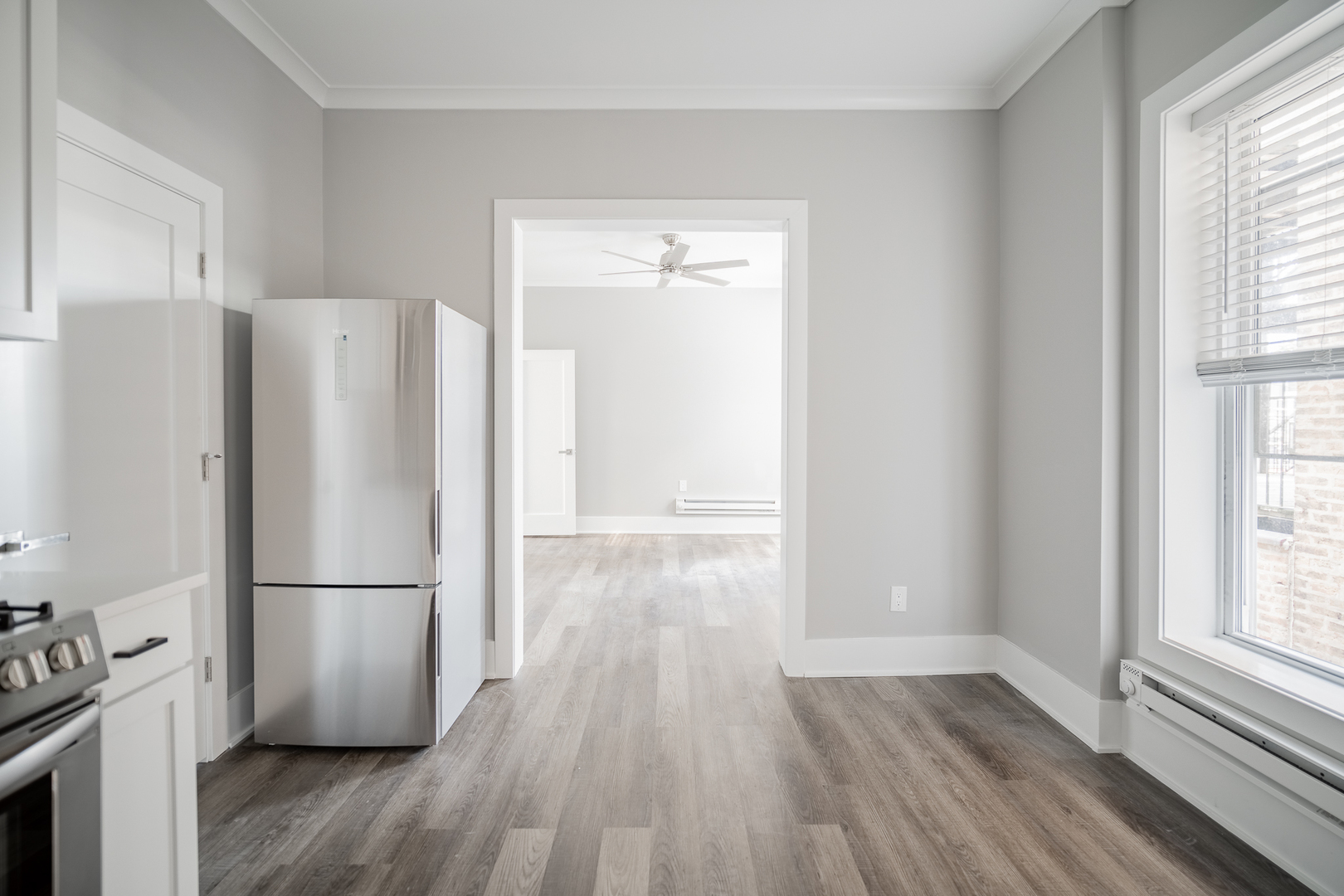 1472 W ERIE Street 2R