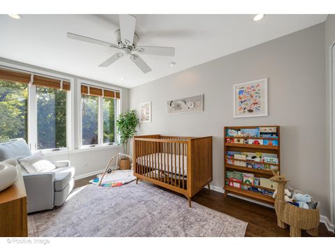 Tiny photo for 2124 N Lakewood Avenue, Chicago, IL 60614 (MLS # 12489560)
