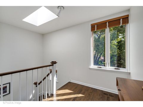 Tiny photo for 2124 N Lakewood Avenue, Chicago, IL 60614 (MLS # 12489560)