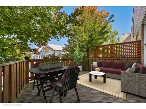 Tiny photo for 2124 N Lakewood Avenue, Chicago, IL 60614 (MLS # 12489560)