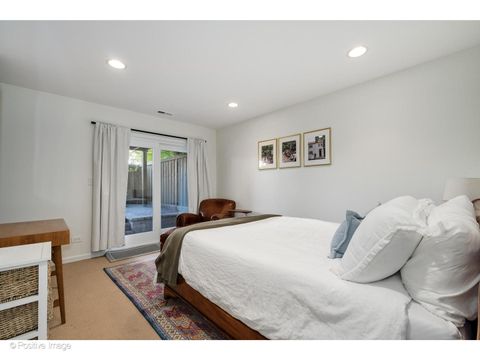 Tiny photo for 2124 N Lakewood Avenue, Chicago, IL 60614 (MLS # 12489560)