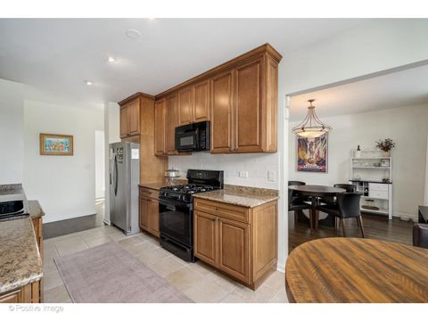 Tiny photo for 2124 N Lakewood Avenue, Chicago, IL 60614 (MLS # 12489560)