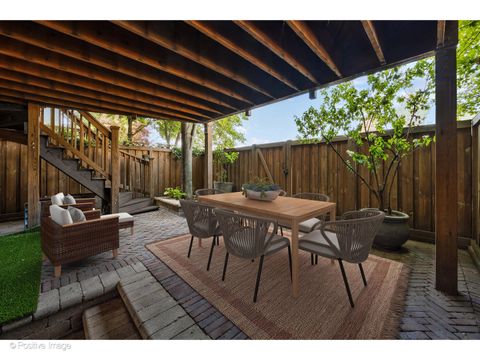 Tiny photo for 2124 N Lakewood Avenue, Chicago, IL 60614 (MLS # 12489560)