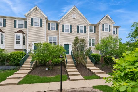 Photo of 1106 Village Center Parkway #3, Aurora, IL 60506 (MLS # 12646999)