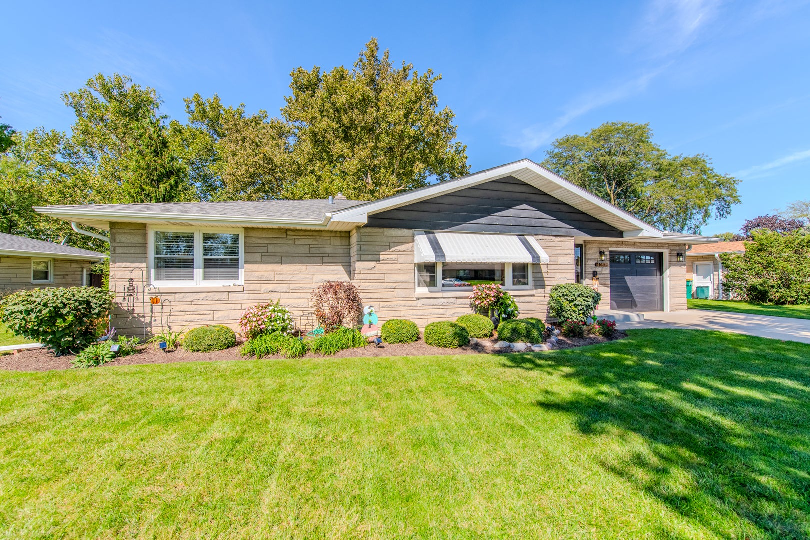 405 Bevan Drive E