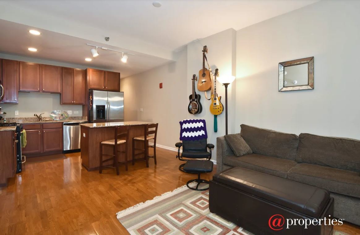 828 W Grace Street 808