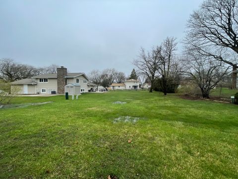 Tiny photo for 900 Georgean Lane, Schaumburg, IL 60193 (MLS # 12612192)