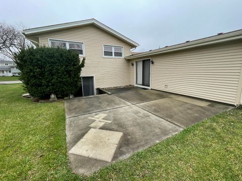 Tiny photo for 900 Georgean Lane, Schaumburg, IL 60193 (MLS # 12612192)