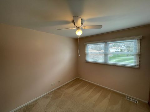 Tiny photo for 900 Georgean Lane, Schaumburg, IL 60193 (MLS # 12612192)