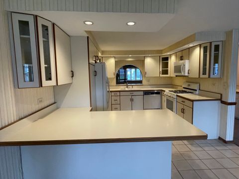 Tiny photo for 900 Georgean Lane, Schaumburg, IL 60193 (MLS # 12612192)