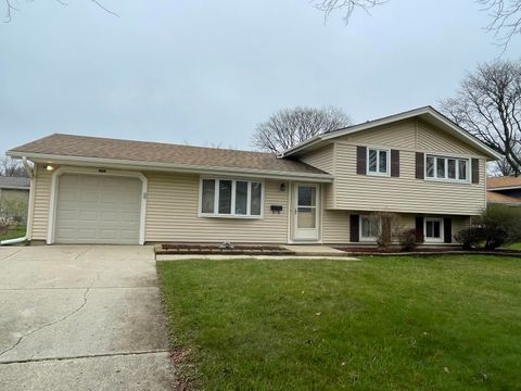 Tiny photo for 900 Georgean Lane, Schaumburg, IL 60193 (MLS # 12612192)