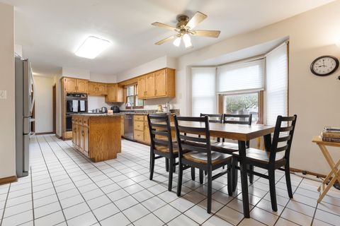 Tiny photo for 1525 Sandburg Drive, Schaumburg, IL 60173 (MLS # 12496288)