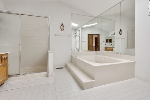 Tiny photo for 1525 Sandburg Drive, Schaumburg, IL 60173 (MLS # 12496288)