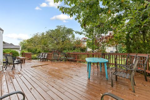 Tiny photo for 1525 Sandburg Drive, Schaumburg, IL 60173 (MLS # 12496288)