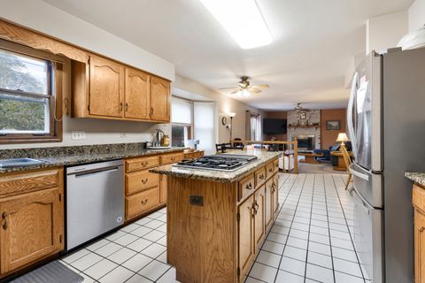 Tiny photo for 1525 Sandburg Drive, Schaumburg, IL 60173 (MLS # 12496288)
