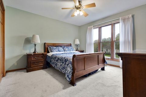 Tiny photo for 1525 Sandburg Drive, Schaumburg, IL 60173 (MLS # 12496288)