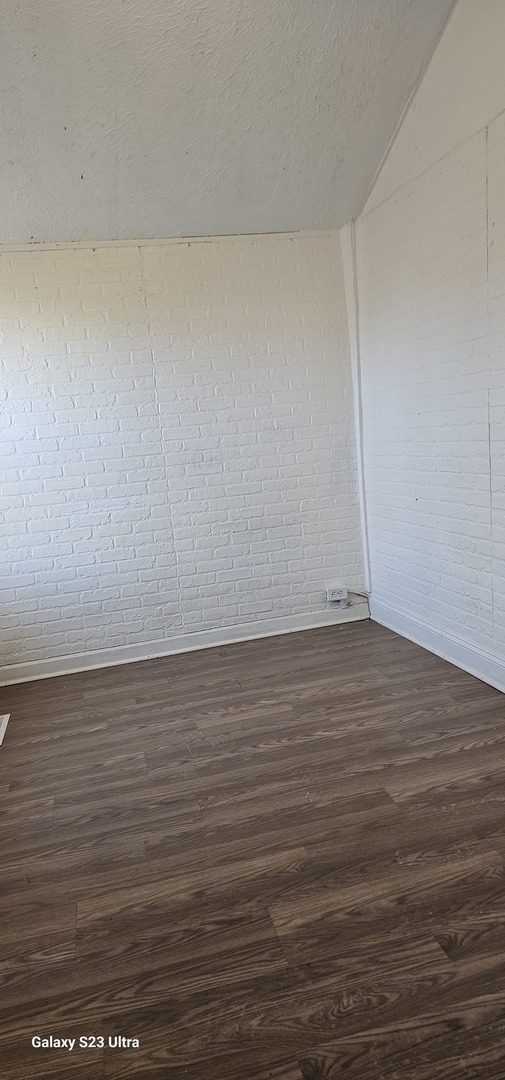 138 N Woodlawn Avenue