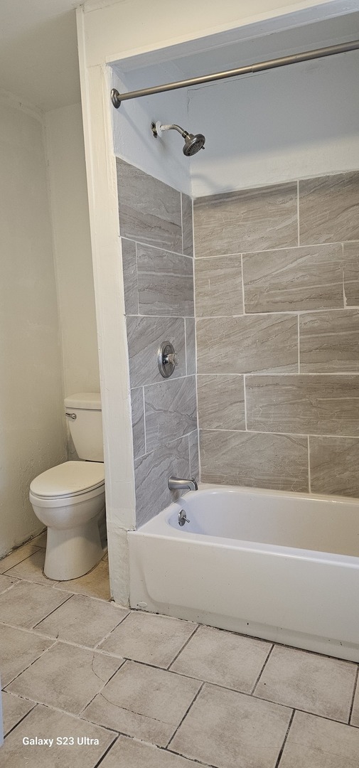 138 N Woodlawn Avenue