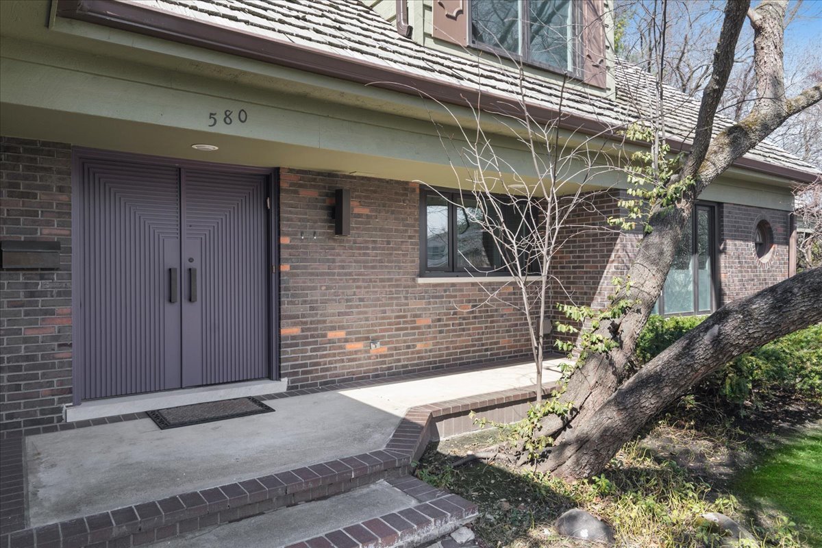 580 Standish Drive