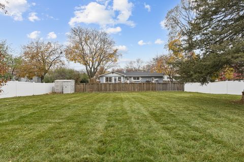 Tiny photo for 229 SHAWNEE Drive, Carol Stream, IL 60188 (MLS # 12519864)