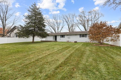 Tiny photo for 229 SHAWNEE Drive, Carol Stream, IL 60188 (MLS # 12519864)
