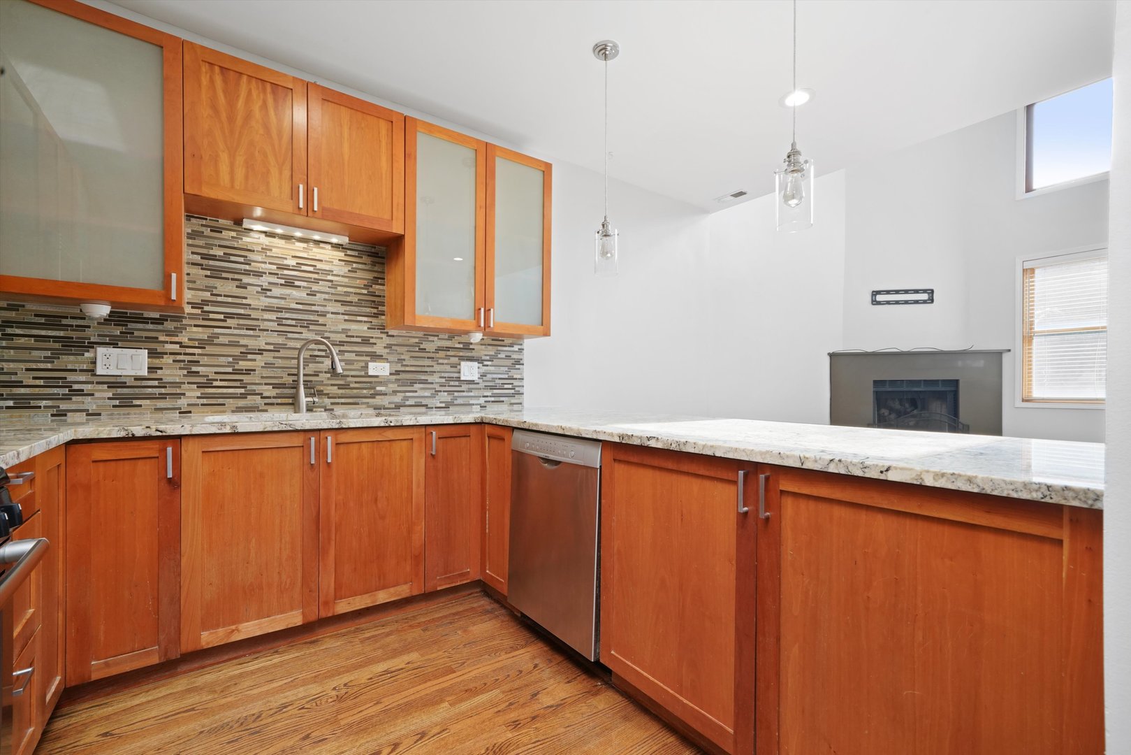 1550 N Leavitt Street 1550