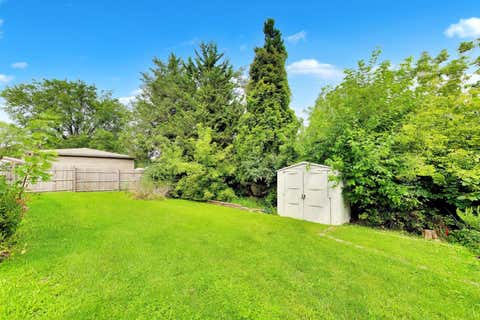 Tiny photo for 75 Ridgewood Road, Elk Grove Village, IL 60007 (MLS # 12733366)